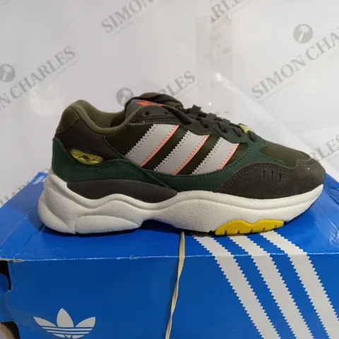 BOXED ADIDAS RETROPY F90 TRAINERS - UK 4 1/2