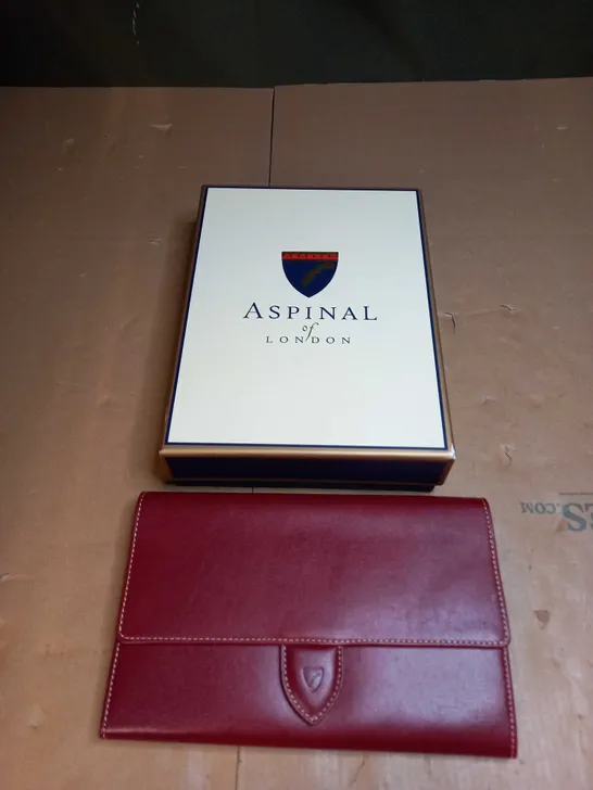 ASPINAL OF LONDON PASSPORT CARRIER