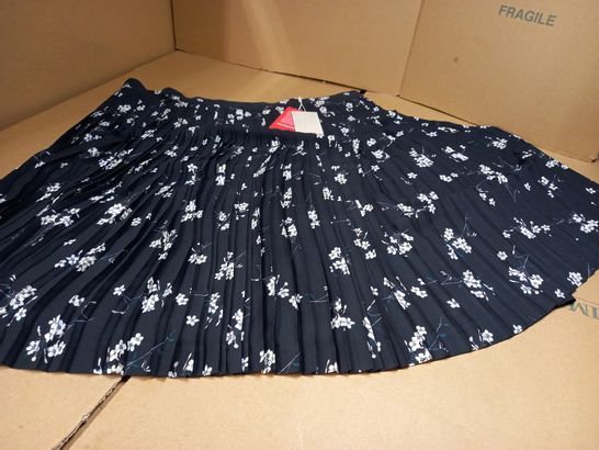 MONSOON BLACK/FLORAL PLEATED SKIRT - SIZE 18