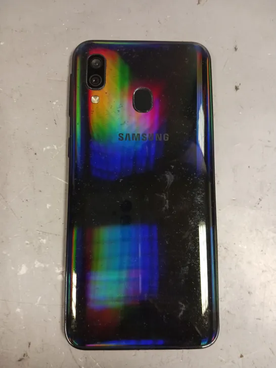 SAMSUNG GALAXY A40 SMARTPHONE 