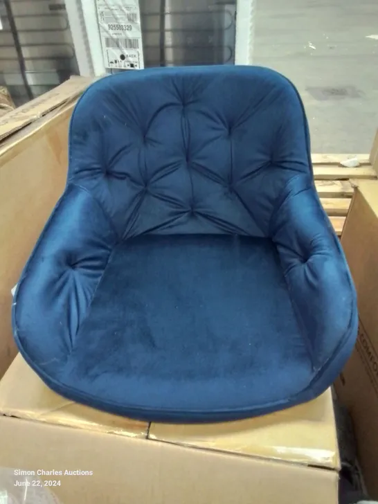 BOXED PAIR OF BUTTON BACK BLUE SOFT VELVET UPHOLSTERED SIDE CHAIRS