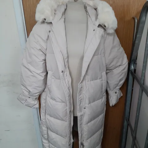 SHEIN LONG PUFFER JACKET WITH FUR LINED HOOD IN CREAM SIZE S