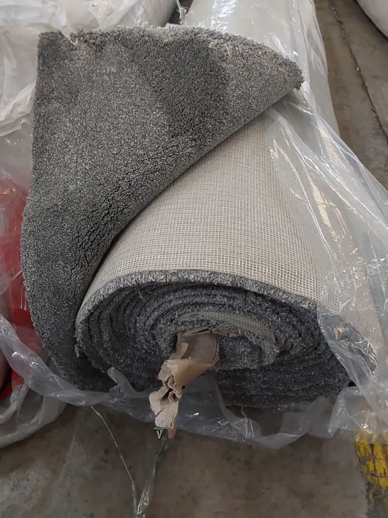 ROLL OF QUALITY CARPET// SIZE: UNSPECIFIED 