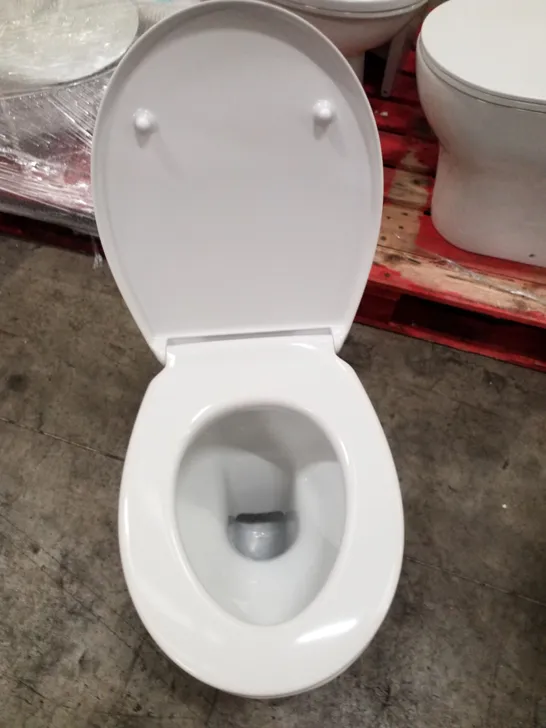 BRAND NEW TOILET PAN WITH SEAT