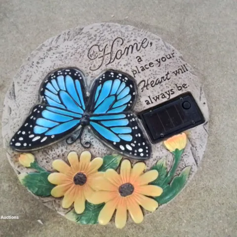 HOME2GARDEN SOLAR LED BUTTERFLY STEPPING STONE