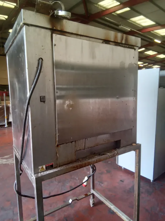 COMMERCIAL BKI SINGLE ROTISSERIE OVEN 