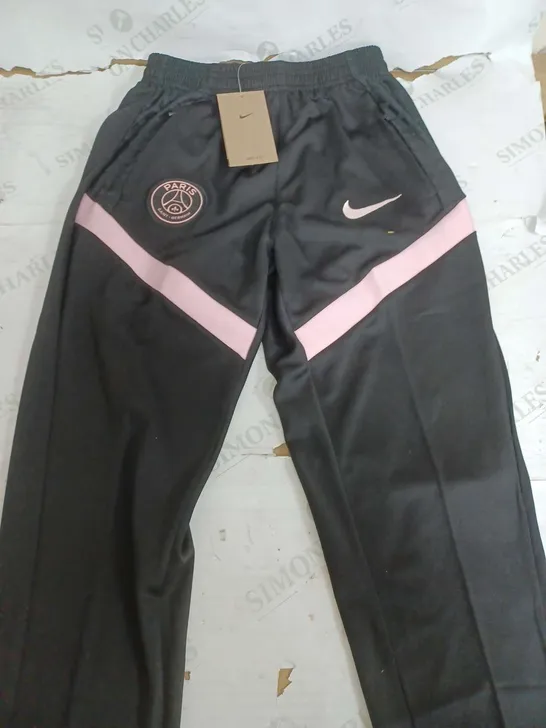 NIKE PARIS SAINT GERMAN BLACK TRACKSUIT - SIZE 18