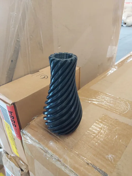 BOXED ALLPHIN HANDMADE TABLE VASE 