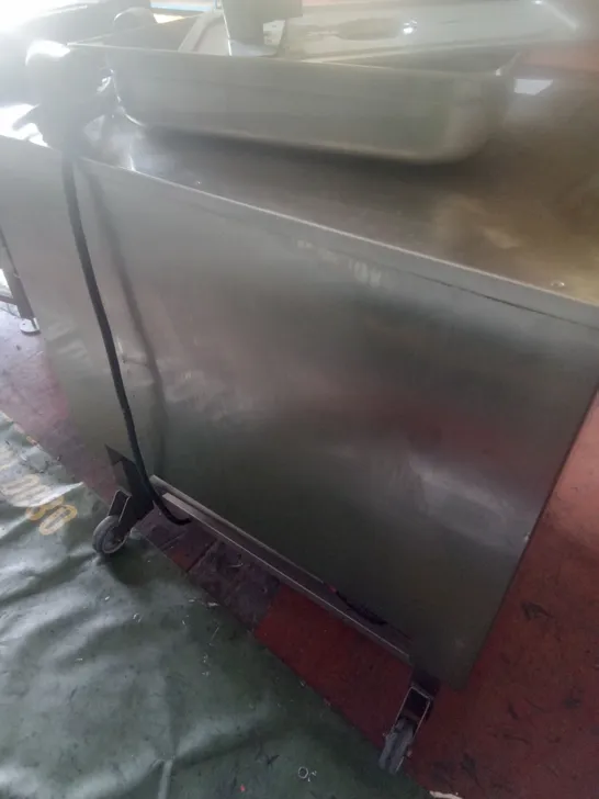 COMMERCIAL HUONO SINGLE OVEN