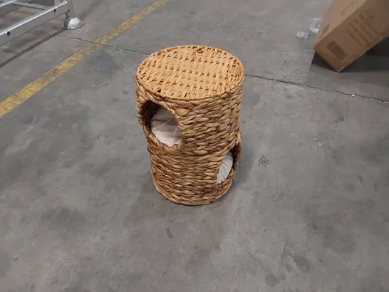 2 TIER WICKER CAT TREE 