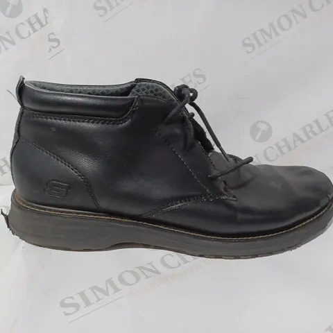 PAIR OF SKECHERS LEATHER BOOTS IN BLACK UK SIZE 9