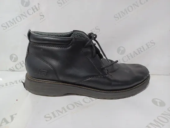 PAIR OF SKECHERS LEATHER BOOTS IN BLACK UK SIZE 9