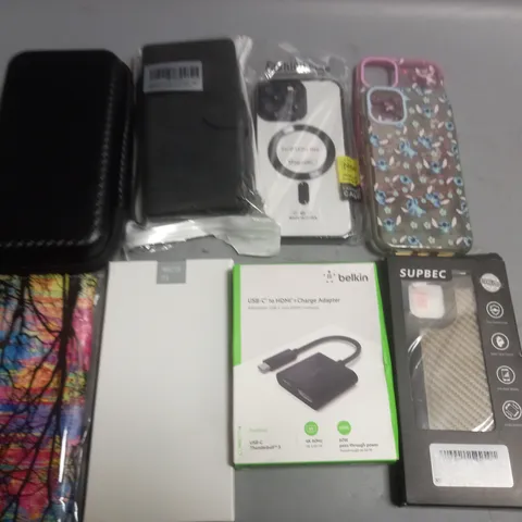 LOT OF ASSORTED MOBILE PHONE ACCESSORIES TO INCLUDE BELKIN CHARGE ADAPTER, VARIOUS PHONE CASES AND STANDS