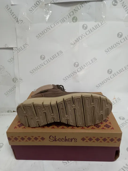 SKECHERS WARM BOOTS-BROWN SIZE 5