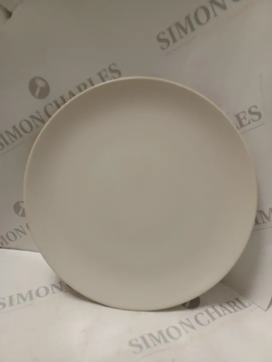 BRAND NEW BOXED CESIRO 12 PIECE DINNER SET TO INCLUDE LARGE PLATE SMALL PLATE AND BOWL IN MATT WHITE / COLLECTION ONLY 