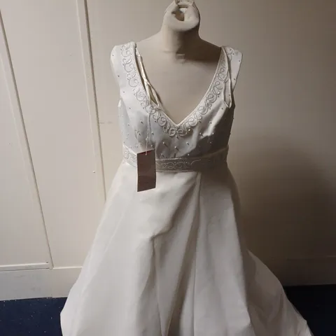 A.C COLLECTION PEARL AND SEQUIN LACED WEDDING DRESS SIZE 12-14