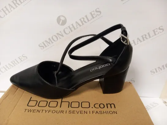 BOXED BOOHOO WIDE FIT HEELED POINTED BALLETS SIZE 6