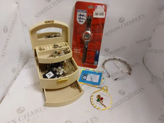 BOX OF APPROX 15 ITEMS TO INCLUDE ENGLAND DIGITAL WATCH, JEWELLERY BOX AND ASSORTED COSTUME JEWELLERY