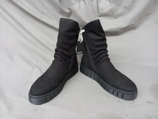 BOXED RIEKER BOOTS IN BLACK SIZE 7.5