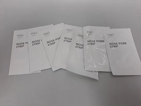BOX OF APPROXIMATELY 400 M&S NOSE PORE STRIPS