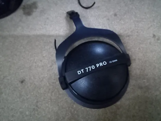 BEYERDYNAMIC DT 770 PRO OVEREAR HEADPHONES