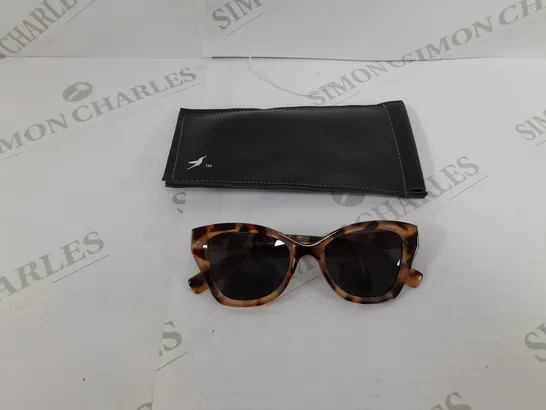 BOXED HUMMINGBIRD TORTOISE SHELL SUNGLASSES AND CLEANING CLOTH 
