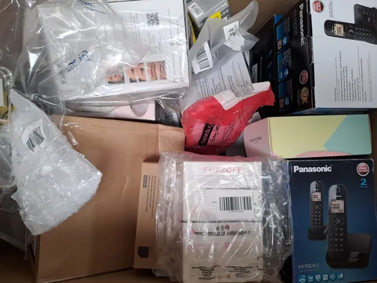 BOX OF APPROXIMATELY 20 ASSORTED ELECTRICAL ITEMS TO INCLUDE MAGNITONE BARE FACED 3, MAGNITONE DERMA QUEEN, PANASONIC DIGITAL CORDLESS ANSWERING SYSTEM, ETC - COLLECTION ONLY