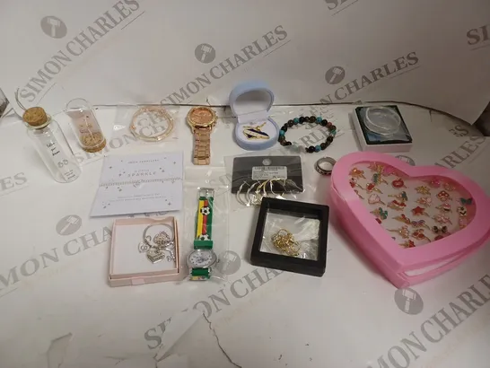 APPROXIMATELY 30 ASSORTED JEWELLERY PRODUCTS TO INCLUDE EARRINGS, RINGS, WATCHES ETC