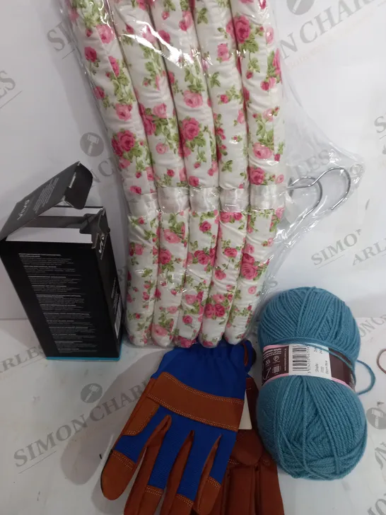 BOX OF APPROX. 20 HOUSE HOLD ITEMS TO INCLUDE WOOL - GARDEN GLOVES - VIVO - HANG/ COLLECTION ONLY ER 