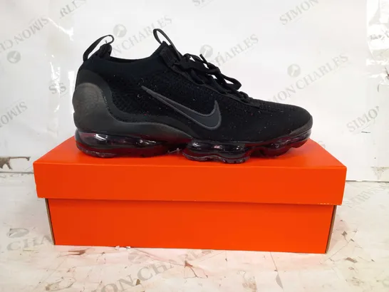 BOXED PAIR OF NIKE AIR VAPORMAX 2021 FK SHOES IN BLACK UK SIZE 8