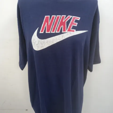 NIKE VINTAGE NAVY T-SHIRT - SIZE UNSPECIFIED