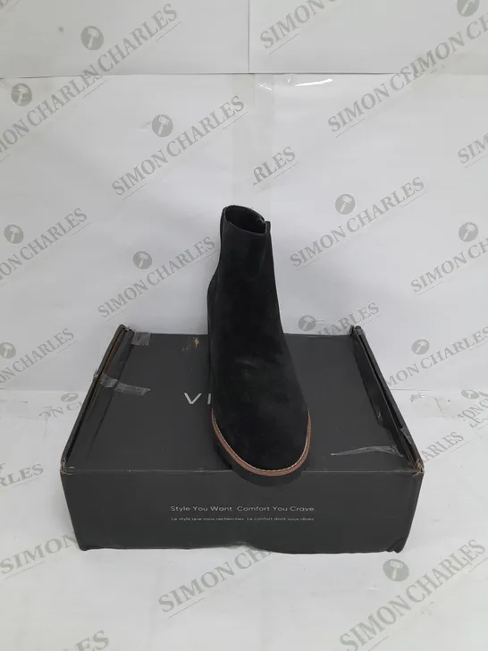 VIONIC ASTER HAZAL ZIP ANKLE BOOT SIZE 9