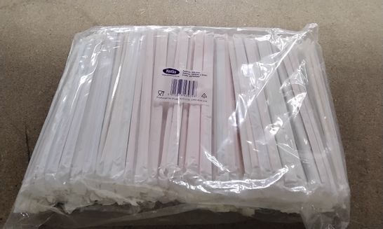 8 BAGS OF APPROX 500 STRAWS 200MMX5MM