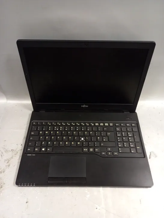 FUJITSU LIFEBOOK A555 LAPTOP IN BLACK