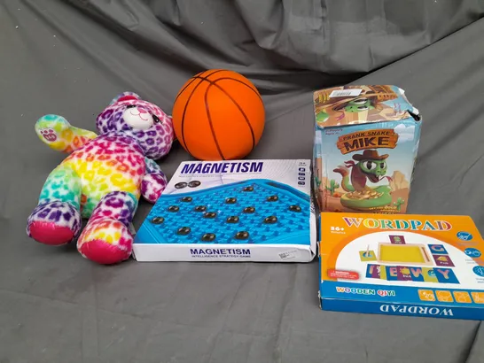 LARGE BOX OF ASSORTED TOYS AND GAMES TO INCLUDE FOAM BASKETBALL, TEDDIES AND WORDPAD