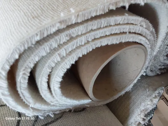 ROLL OF QUALITY DIMENSIONS 50 CARPET APPROXIMATELY 5M × 2.18M