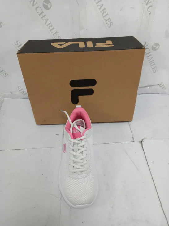 BOXED PAIR OF FILA SPITFIRE WMN UK 3.5 