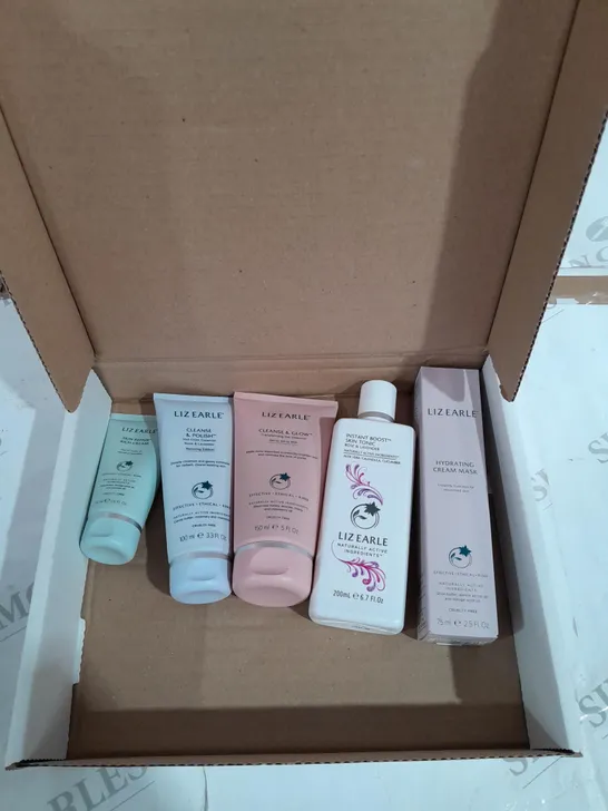 BOXED LIZ EARLE THE CLEANSE & GLOW SKINCARE COLLECTION	