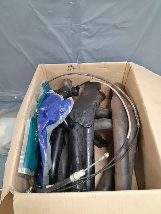 BOX OF ASSORTED CAR PARTS 