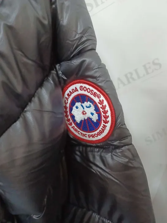 CANADA GOOSE BLACK PADDED JACKET - M