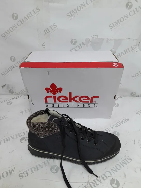 BOXED RIEKER LACE UP WATER RESISTANT BOOT IN NAVY SIZE 7.5 