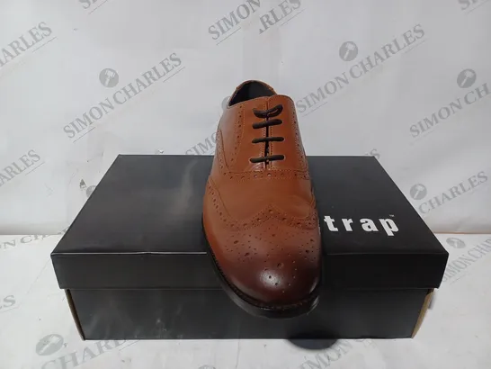 BOXED FIRETRAP SPENCER SHOES IN BROWN - SIZE 10