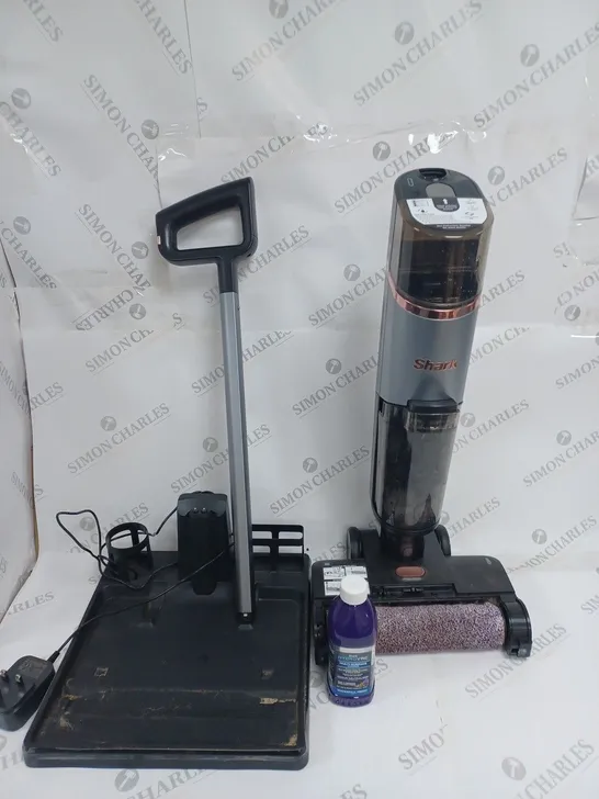 BOXED SHARK HYDROVAC HARD FLOOR WET & DRY CORDLESS CLEANER WD210UK 