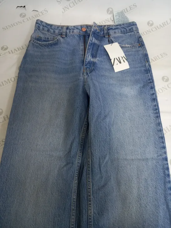 ZARA FULL LENGTH HIGH RISE DEMIN JEANS - EUR 38