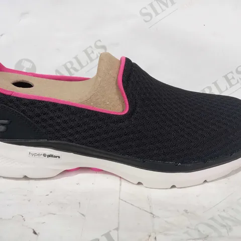 PAIR OF BOXED SKECHERS GO WALK 6 SHOES IN BLACK & PINK, UK SIZE 5.5