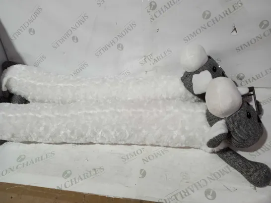 LOT OF 2 DRAUGHT EXCLUDERS IN WHITE - SHEEP