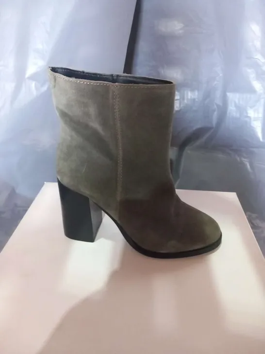 BOXED SOLEA PIGALLE KHAKI SUEDE ANKLE BOOTS SIZE 3