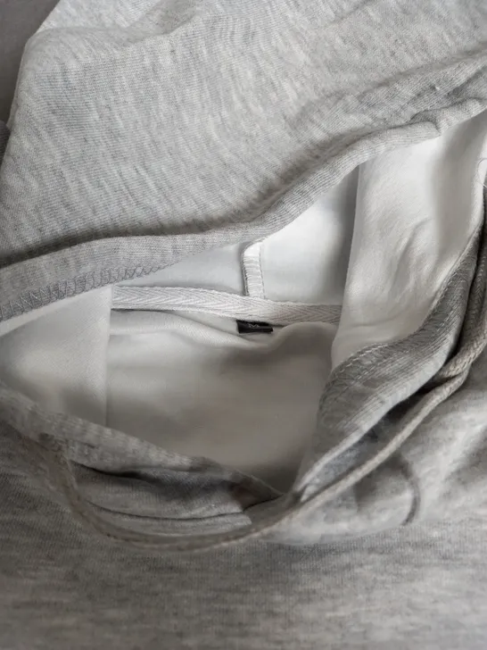 NIKE LIGHT GREY HOODIE - MEDIUM