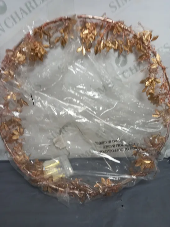 BOXED ALISON CORK PRE LIT JEWELLED WREATH 