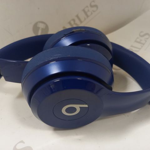 BEATS SOLO ON EAR HEADPHONES IN BLUE